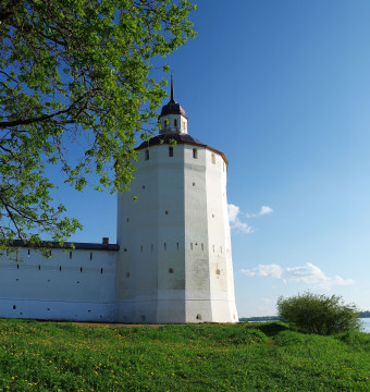 Отреставрированные башни Кирилло-Белозерского музея-заповедника станут открытыми фондохранилищами
